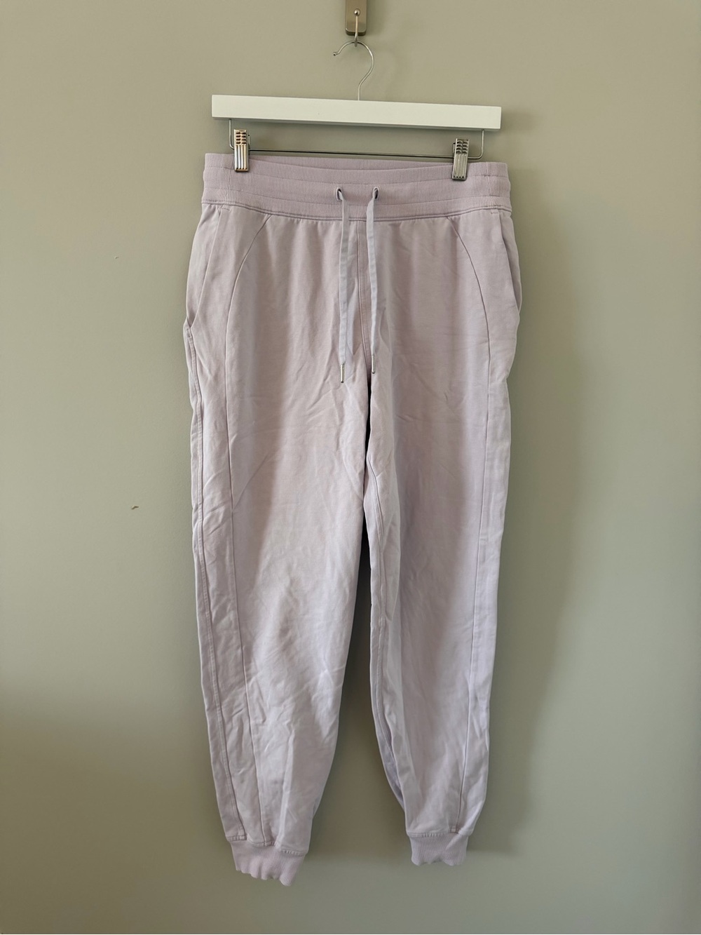 Lululemon Scuba High-Rise Joggers Size 6 Lavender Purple